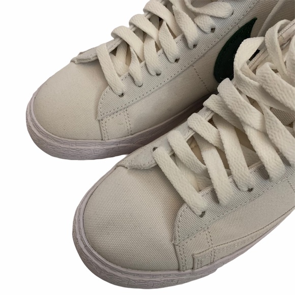 Women’s Nike Blazer Mid ‘77 Canvas Sneakers - Picture 5 of 6
